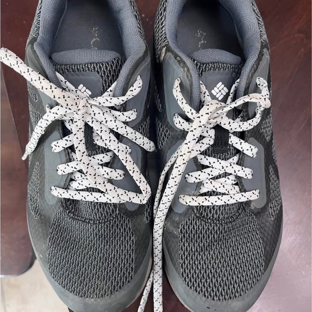 Columbia Charcoal hiking shoes  with Speckled Laces